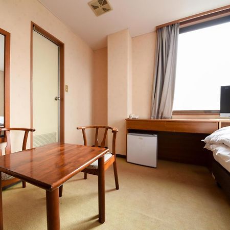 Green Business Hotel Фукуяма Екстер'єр фото